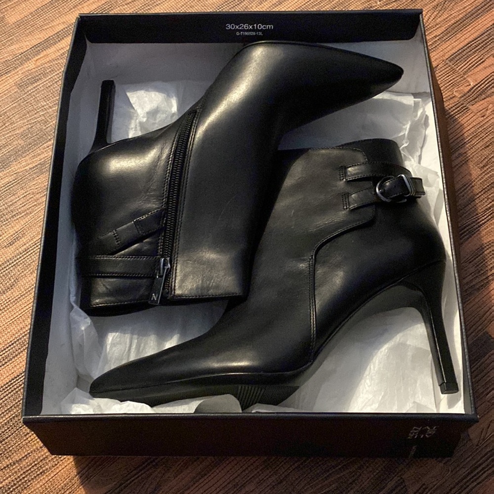 NWT naturalizer booties - Picture 7 of 8